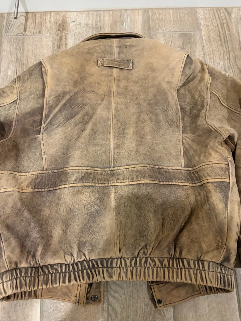 Cabela's distressed brown leather A-2 style bomber jacket large Vintage